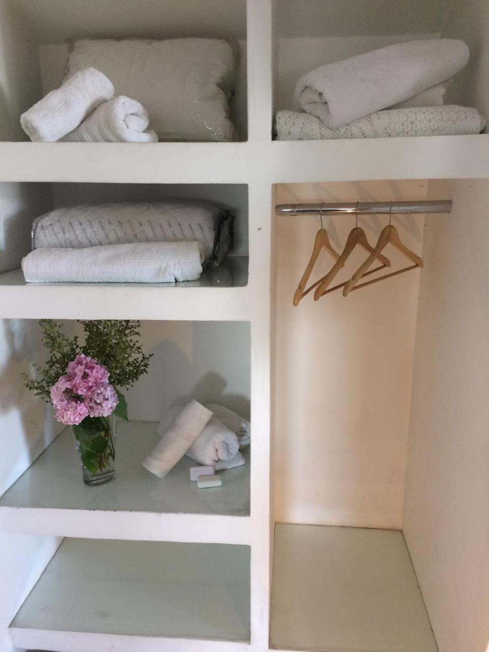 Guest House One Two Three Tbilisi ภายนอก รูปภาพ